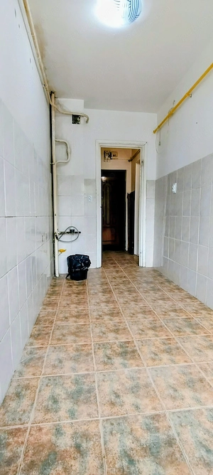 ETAJ 1 Persoană fizică - Apartament Podu Ros Nicolina - imagine 9