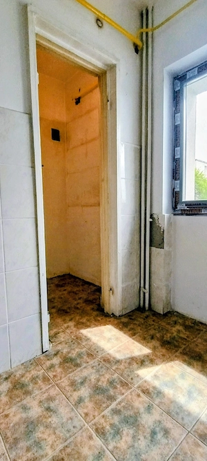 ETAJ 1 Persoană fizică - Apartament Podu Ros Nicolina - imagine 10
