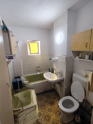 Vand urgent apartament 2 camere zona Confectii, Abatorului Bl 20 Etajul 1 - imagine 3