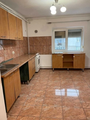 De vanzare 3 camere, centrala,  etaj 8, instalație nouă,  zona 13 Septembrie - imagine 2