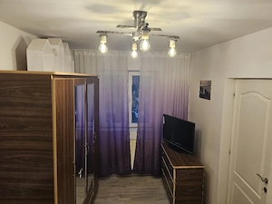 vand apartament  3 camere