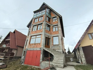 Pensiune de vânzare în Rânca – oportunitate rară lângă pârtia M1