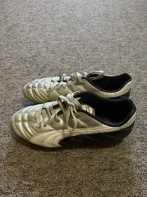 vand papuci de fotbal cu crampoane puma  - imagine 2