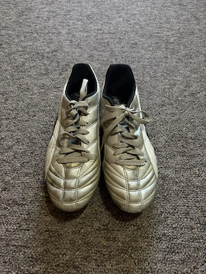 vand papuci de fotbal cu crampoane puma 