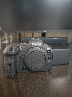 Vand aparate foto canon eos r6