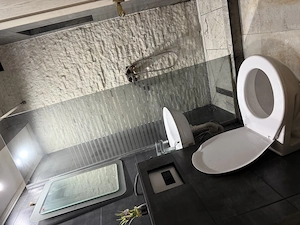 inchiriez apartament regim hotelier parter  zona ultracentrală loc de parcare vedere în față! - imagine 5