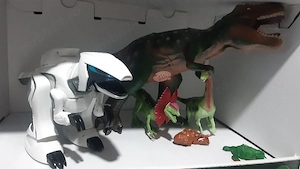 Dinozauri cu bateri functionabile - imagine 2