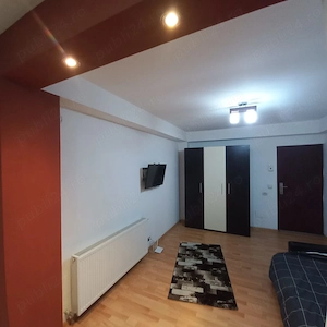 Proprietar inchiriez garsoniera in bloc nou aproape de Auchan Titan - imagine 2