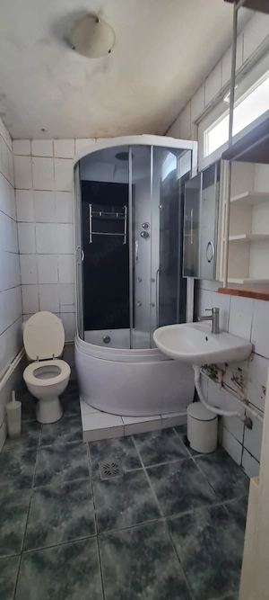 Vand casa situata in Pitesti, zona centrala - imagine 13