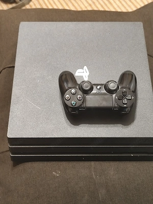 PlayStation 4 pro modat cu hen pe firmware 9.60