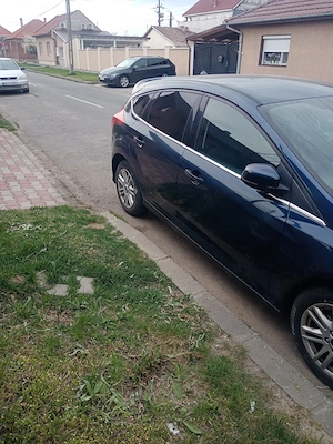 Vând Ford focus 1l benzina - imagine 3