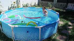 Vând piscină Intex 