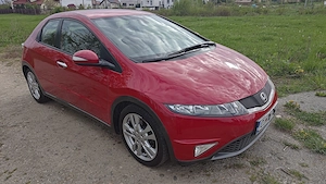Honda Civic 1.8 i-vtec 2010 140 CP