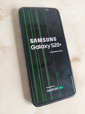 [S20+] Vând Samsung Galaxy S20 Plus [spart] [placă de bază bună] [poze reale]