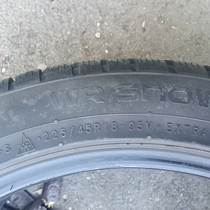 Anvelope iarna Nokian 225.45.18 - imagine 4