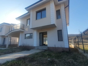 Vand case noi  in Luna de sus! - imagine 4