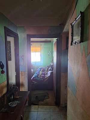 Apartament 3 camere de vanzare , Str. Ganea , Carpati 2 , et. 4 , 78.900 euro neg. - imagine 5