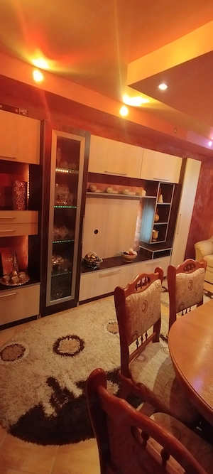 Vând apartament 3 camere 