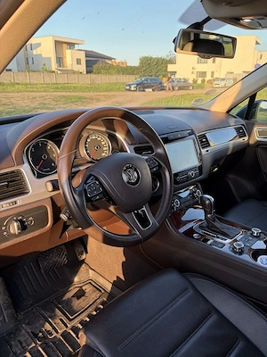VW Touareg 7P 2014 3.0 245cp | Dynaudio | Webasto | Suspensie Pneumatica | Ventilatie | Carplay - imagine 4