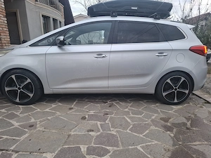 Vând Kia Carens  - imagine 3