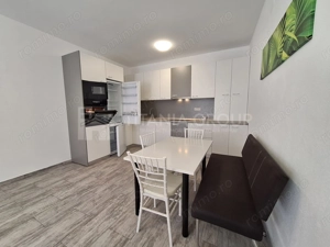 Apartament cu 3 camere, curte si loc de parcare Str. Lunga - imagine 2