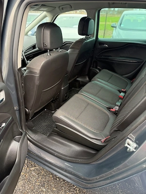 Opel Zafira 2016 Benziba + gaz GPL  - imagine 13
