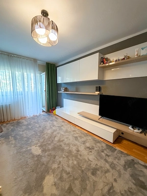 4 camere, 2 băi, 3 balcoane, 85 mp, zona Aradului - imagine 2