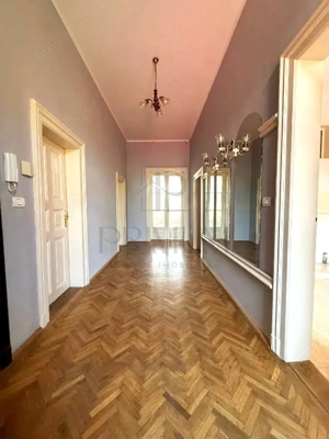 SINAIA - ISTORIC - 5 CAMERE - DECOMANDAT - 2 BAI - CENTRALA PROPRIE - CLIMA - RENOVAT - imagine 13