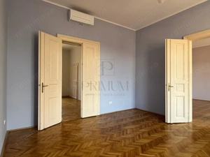 SINAIA - ISTORIC - 5 CAMERE - DECOMANDAT - 2 BAI - CENTRALA PROPRIE - CLIMA - RENOVAT - imagine 6