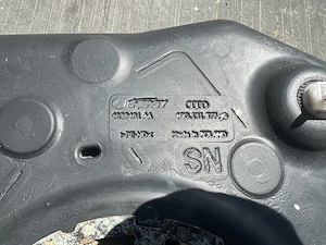 Vand rezervor Adblue Audi A6C7. - imagine 5