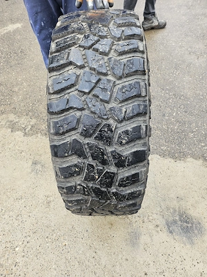 Vând anvelope Discoverer STT pro - imagine 4