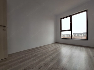 Langa ESO. Bloc nou cu Lift. 73 mp utili. 2 bai. Dressing. - imagine 10