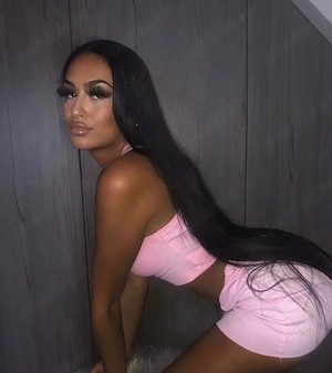 Nicoleta frumoasă și discretă  - imagine 1