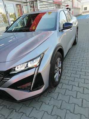 Peugeot 408 - imagine 5