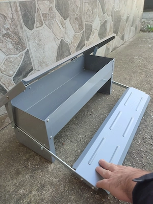 Hrănitoare de păsări cu pedală  - imagine 4