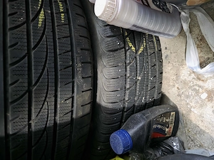 Anvelope IARNA+Jante de Tabla 195/55/R15 Au fost merse doar un an cu ele 850 lei negociabil!!!!