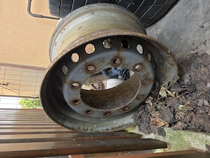 4 Jante Motrica cu Cauciucuri uzate (20%) + 2 Jante Remorca. - imagine 5