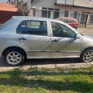 Vând Skoda Fabia an 2005 - imagine 2