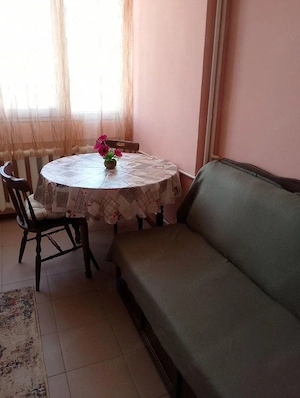 Apartament cu 2 camere de închiriat în zona Tei