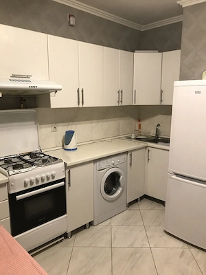 Apartament de vanzare de 2 camere in zona Drumul Taberei aproape de metrou. - imagine 2