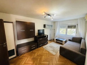 Apartament 3 camere, decomandat, etaj 2 - zona Olimpia Stadion 