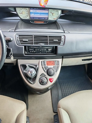 Peugoet 807 "Exclusive" 2.0 HDI 136 cp 2011 - imagine 9