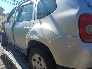 Dacia Duster 4 x 4 , an 2013 , motor 1.5 diesel, 110 cp - imagine 4