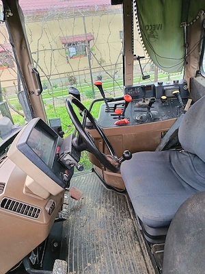 tractor John Deere 6400 - imagine 2