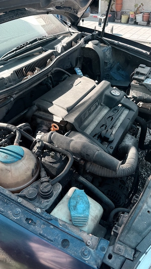 Dezmembrez golf 4 1.4 benzina - imagine 4