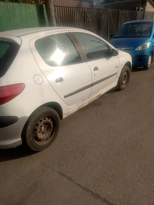 Vând Peugeot 206 ,2004 , 1.4 hdi ,pt programul rabla sau pt reparat sau piese - imagine 7