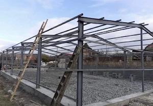 vând hală metalică la prețul corecte 