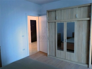 BUZIASULUI - 2 CAM - BLOC NOU - ETAJ INTERMEDIAR - 2 BALCOANE - MOBILAT - PARCARE INCLUSA - imagine 3