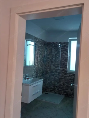 BUZIASULUI - 2 CAM - BLOC NOU - ETAJ INTERMEDIAR - 2 BALCOANE - MOBILAT - PARCARE INCLUSA - imagine 6