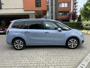 7 locuri an 2016 motor 2.0 hdi 150 cp euro 6. IMPECABILA